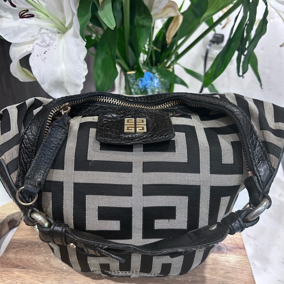 Givenchy Black and Gray Geometric Shoulder Bag - Picture 8 of 10